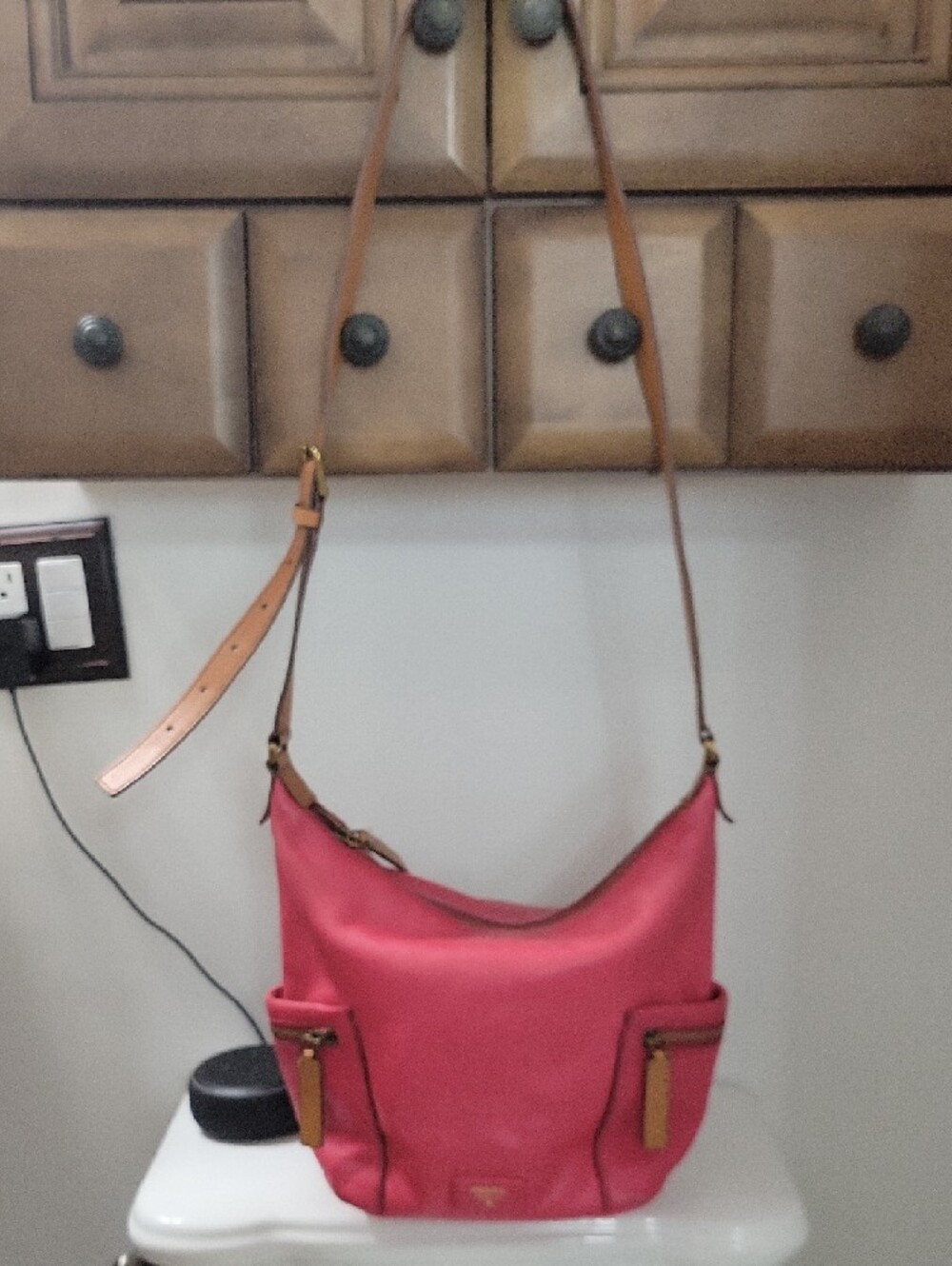 Fossil Hot Pink Leather Hobo Shoulder Bag with Tan Trim - Picture 3 of 4